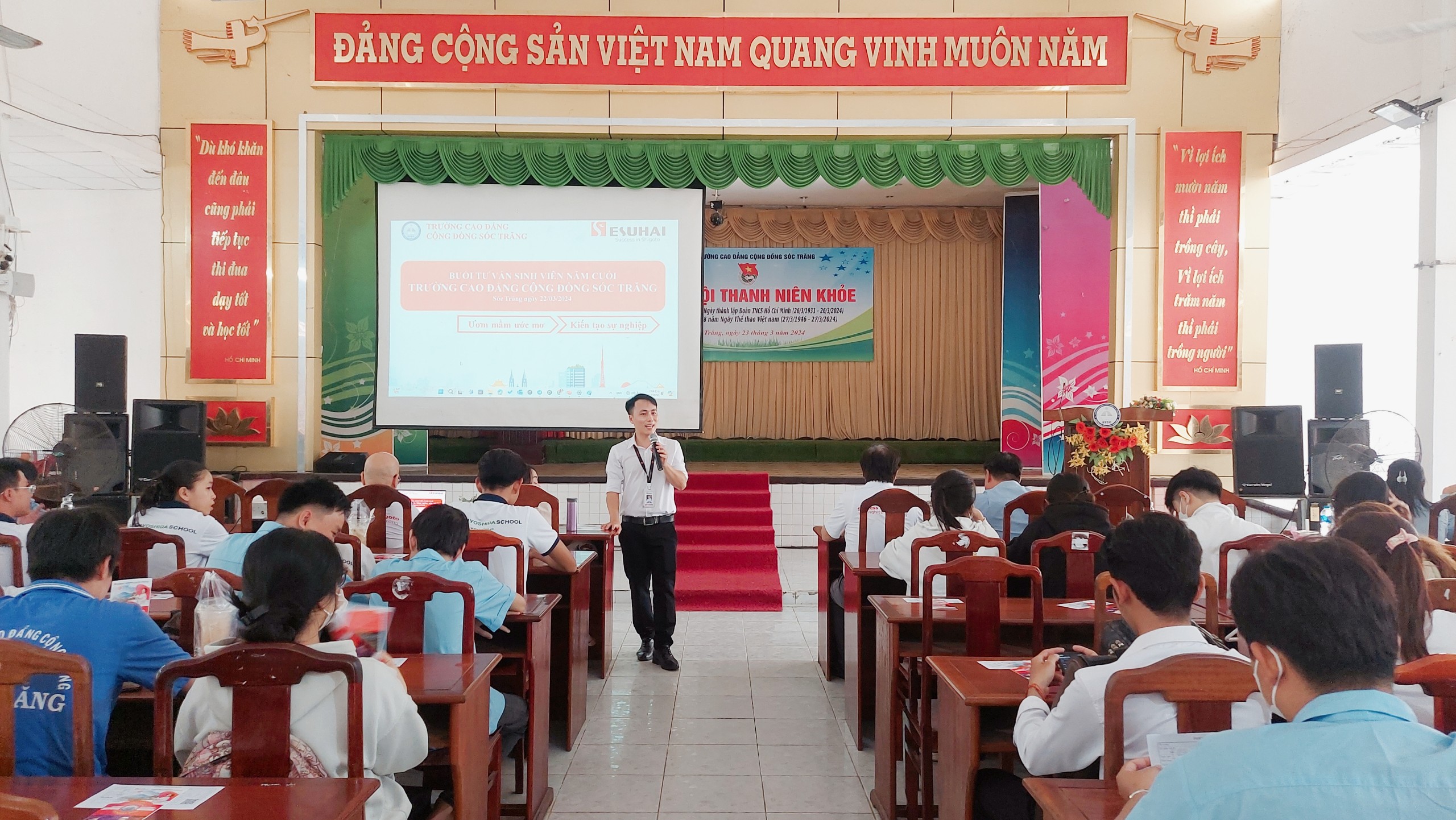 SINH VIÊN STCC TÌM HIỂU VÀ TIẾP CẬN CƠ HỘI LÀM VIỆC TẠI NHẬT BẢN